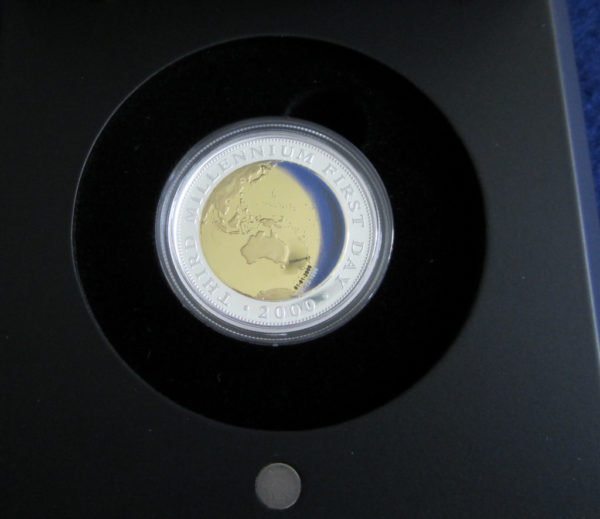 2000 Perth Mint Bi Metal Millennium Coin. Spectacular gold + silver PROOF